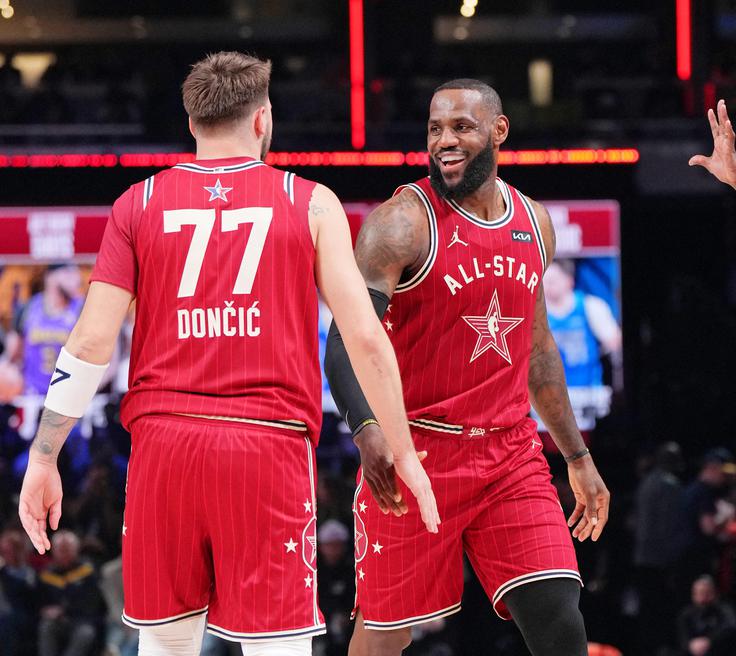 Z LeBronom Jamesom sta večkrat zaigrala skupaj na tekmah All Star. | Foto: Reuters