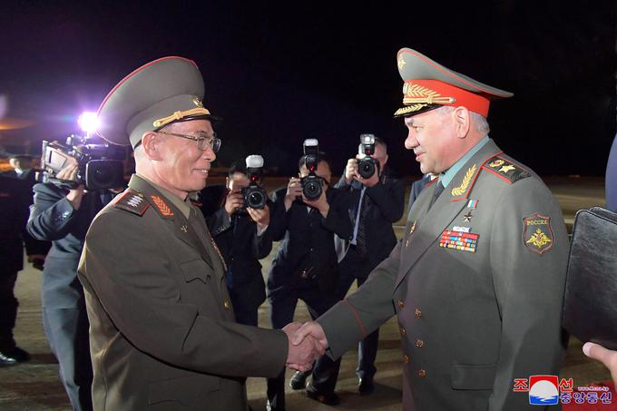 Sergej Šojgu, obisk, Severna Koreja | Foto: Reuters