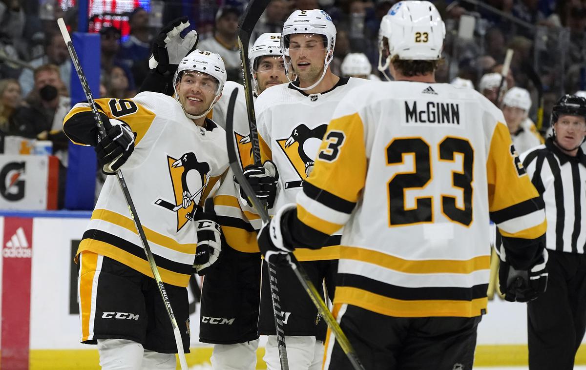 Pittsburgh Penguins | Hokejisti Pittsburgha so na uvodni tekmi s 6:2 premagali branilce naslova. | Foto Guliverimage