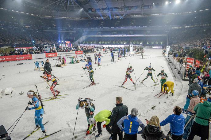 Gelsenkirchen - biatlonska ekshibicija 2018 |  Ekshibicijska tekma v Gelsenkirchnu je namenjena temu, da se biatlon približa gledalcem. Brez gledalcev nima pravega smisla. | Foto Guliver/Getty Images