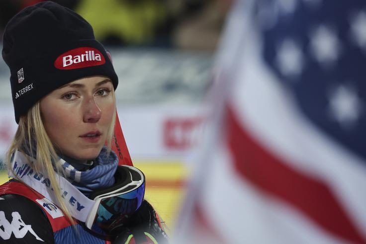 Kildejevo dekle Mikaela Shiffrin je bila še v torek vidno pretresena. | Foto: Guliverimage