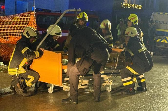 reševalna akcija, požar, dom starejših, Notranje Gorice | Več podrobnosti o vzroku požara še ni znanih.  | Foto STA