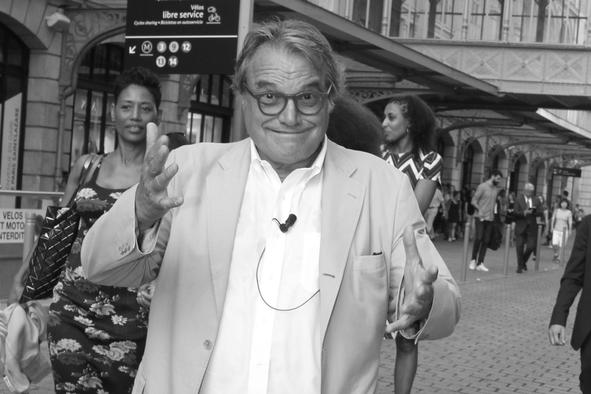Umrl legendarni fotograf Oliviero Toscani