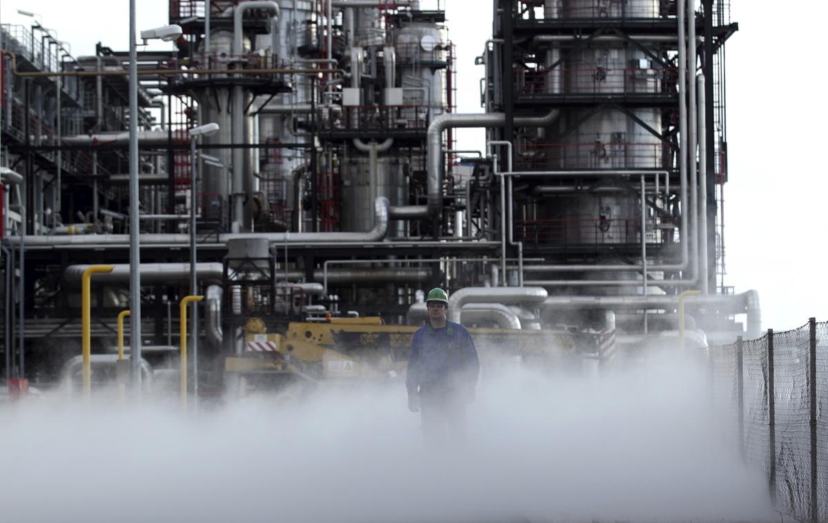 rafinerija Ina nafta Reka Rijeka | Cene nafte so se v današnjem azijskem trgovanju znižale. | Foto Reuters