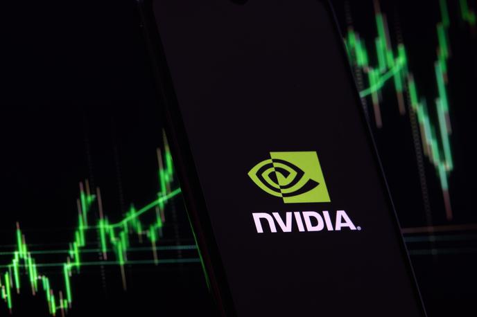 Nvidia | V primerjavi s predhodnim četrtletjem so skupni prihodki narasli za 20 odstotkov, Nvidia pa je v sredo napovedala, da v tekočem četrtletju pričakuje okrog 78 milijard dolarjev (66,1 milijarde evrov) prihodkov, kar je nad pričakovanji analitikov. | Foto Shutterstock