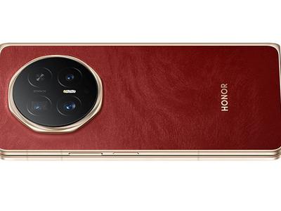 Pregibni pametni telefon Honor Magic V6 je prišel v Slovenijo