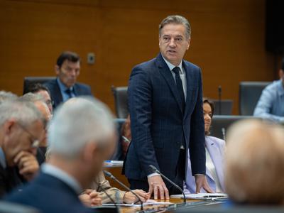 V DZ obravnava predloga Šutarjevega zakona