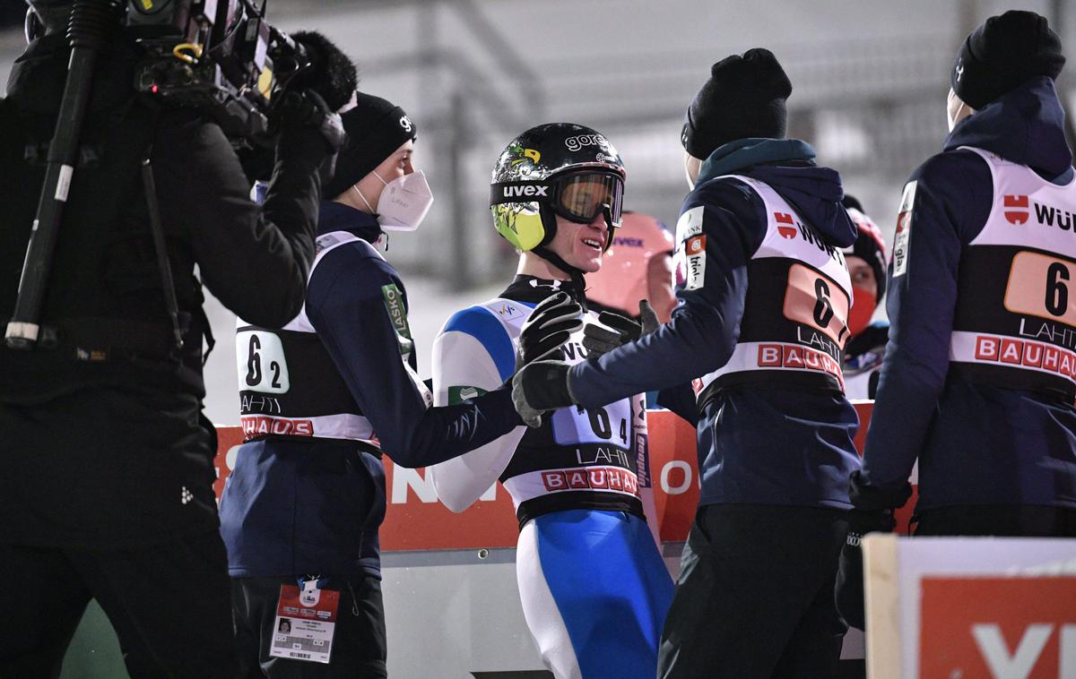 smučarski skoki ekipna tekma | Slovenski skakalci so na ekipni tekmi zasedli drugo mesto. | Foto Guliverimage