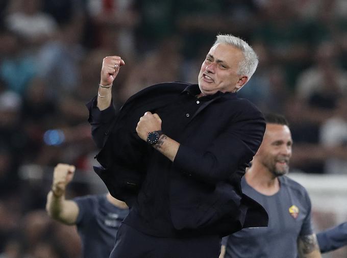 Jose Mourinho je evropsko lovoriko osvojil še s četrtim klubom. | Foto: Reuters