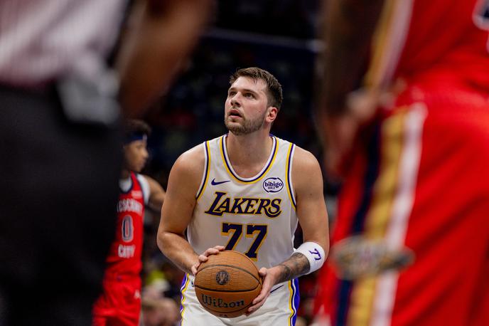 Luka Dončić | Luka Dončić bo prvič v sezoni srečanje odigral dva večera zapored. | Foto Reuters