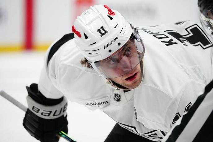 Anže Kopitar | Anže Kopitar in Kralji so končnico lige NHL odprli v Denverju. | Foto Reuters