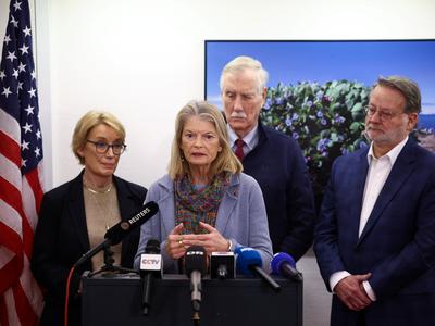 Ameriški senatorji z obiskom Grenlandije skušali povrniti izgubljeno zaupanje v ZDA