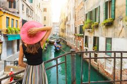 950 evrov: turista ne bosta kmalu pozabila kave v Benetkah