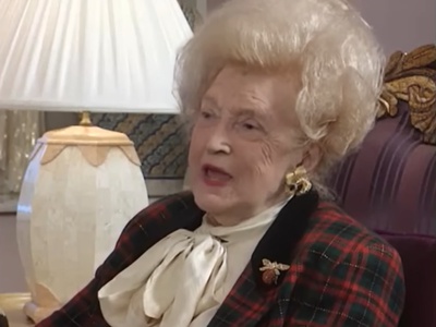 Viralni posnetek Trumpove mame, podobnost z Donaldom je osupljiva