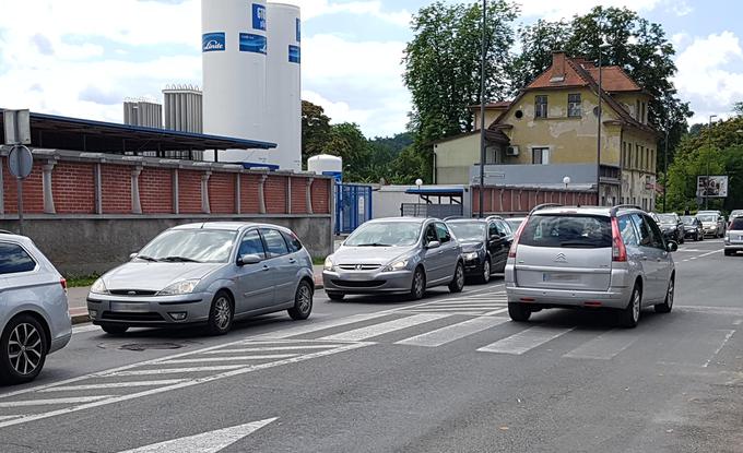 V primerjavi z lanskim letom se je čas, ki so ga v Ljubljani v prometnih zamaških preživeli vozniki, v letu 2019 povečal za tri odstotke. | Foto: Gregor Pavšič