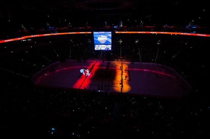 Chicago Blackhawks - Philadelphia Flyers NHL v Pragi 2019 | V ligi NHL so v slabem mesecu našteli 35 pozitivnih testov na novi koornavirus. | Foto Grega Valančič/Sportida