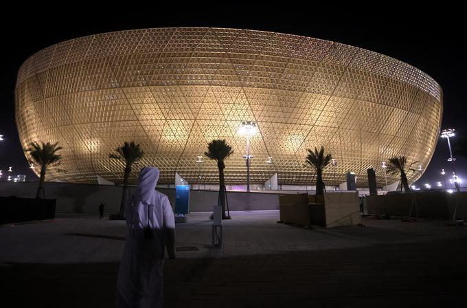 Stadion v obliki tradicionalne arabske sklede. | Foto: Reuters