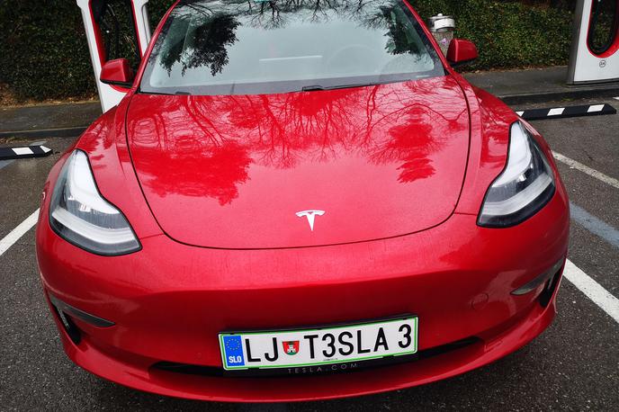 Tesla model 3 | Leta 2017 je Ministrstvo za infrastrukturo predstavilo tako projekcijo razmaha elektromobilnosti (oznaka OA-BEV) v Sloveniji.  | Foto Gregor Pavšič