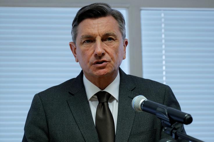 Kučan je med drugim komentiral tudi odmevni intervju Boruta Pahorja pri voditelju Možini, v katerem je Pahor dejal, da zaradi stricev iz ozadja ni mogel vladati.  | Foto: STA