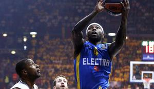 Temnopolti črnogorski adut iz Maccabija v Himki