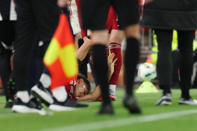 Liverpool Giovanni Leoni | Giovanni Leoni si je težje poškodoval koleno. | Foto Reuters