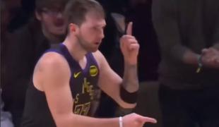 Niti ne ve, kaj počne #video