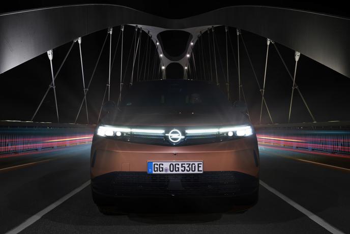 Prijavite se na testno vožnjo: ta električni SUV vas bo presenetil