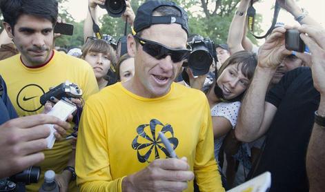 Armstrong na prvem javnem nastopu ni omenjal dopinga