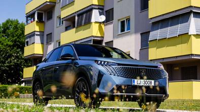 Peugeot kakovost svojih osebnih vozil potrjuje s standardnim sedemletnim jamstvom za vsa vozila v Sloveniji