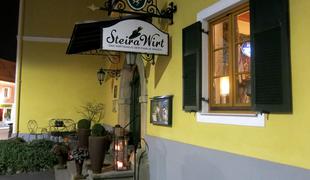 Steira Wirt: štajerska večerja pri srečnem pujsu