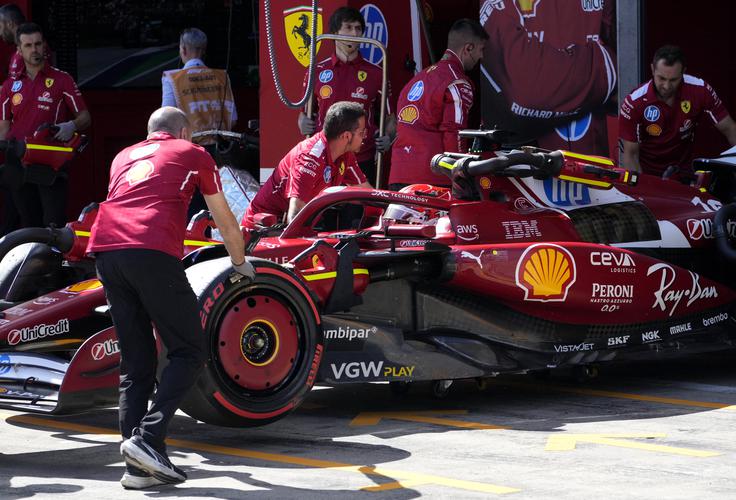 Ferrari je bil na kvalifikacijah boljši od pričakovanj. | Foto: Reuters