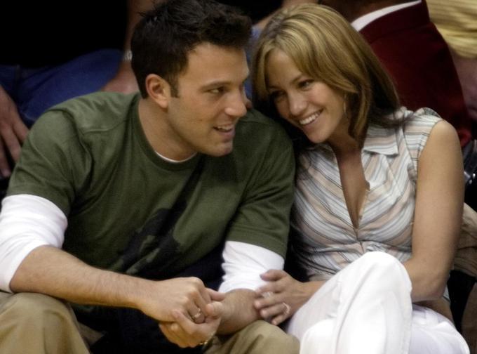 Ben Affleck in Jennifer Lopez leta 2003, ko smo ju poznali kot Bennifer. | Foto: Reuters