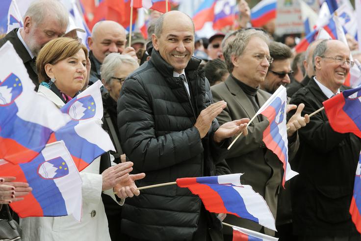 NSi pod vodstvom Ljudmile Novak ni uspelo stopiti iz sence Janševe SDS. | Foto: STA ,