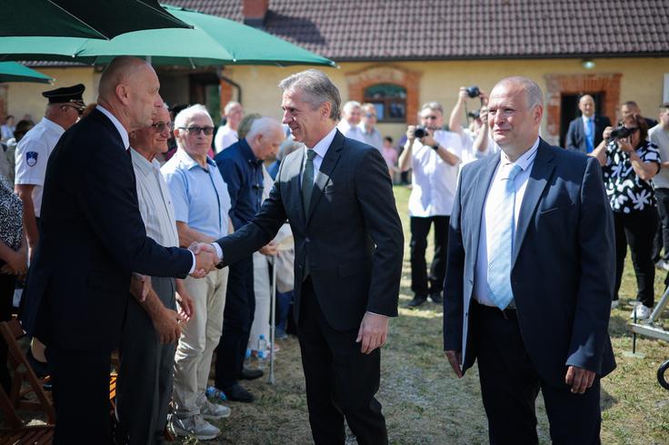 Osrednja prireditev ob dnevu izgnancev, ki jo ob 80. obletnici vrnitve iz izgnanstva pripravlja Društvo izgnancev Slovenije 1941-1945, slavnostni govornik je bil premier Robert Golob. | Foto: STA