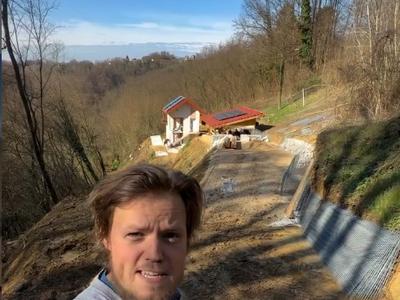 Justus Reid končal obnovo interierja hiše, a ga čaka še ogromno dela