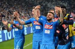 Napoli šokiral Juventus, Veroni gori pod nogami