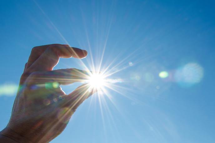 Sonce, sončen dan | Letošnji maj bo izstopal po izjemno majhnem številu sončnih ur, pravijo na agenciji za okolje. | Foto Thinkstock