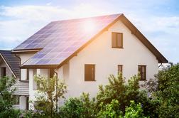 Račun za elektriko z 2.446 evrov na 359 evrov na leto? Primer slovenske hiše pokaže, kako