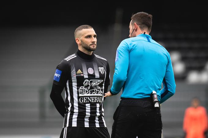 Nino Kouter je edini nogometaš Prve lige Telekom Slovenije, ki mu je selektor Matjaž Kek namenil igralne minute v kvalifikacijah za SP 2022.  | Foto: Blaž Weindorfer/Sportida