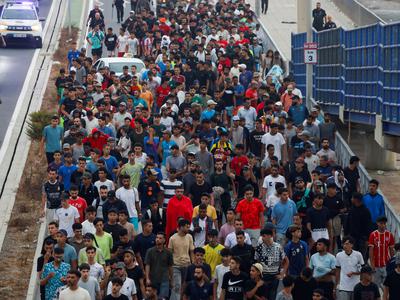 Izredne razmere v Ceuti: umrlo 57 migrantov, več kot 48.000 se jih je že vrnilo v Maroko