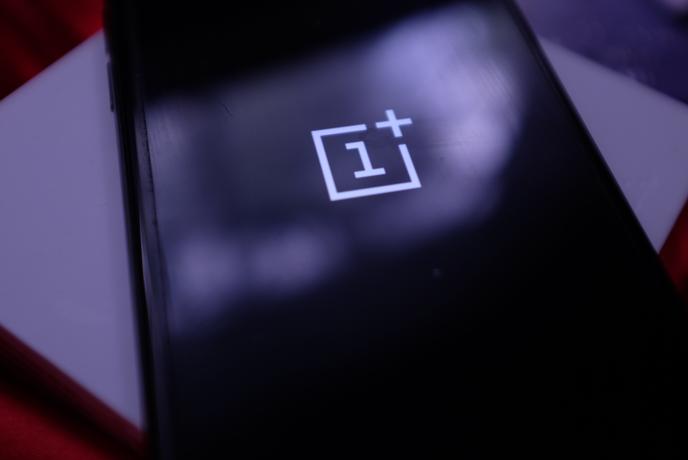 Pametnih telefonov, ki so povzročili pravi šok, že aprila ne bo več?