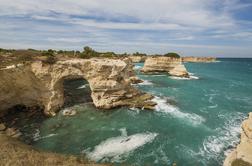 Neurje porušilo Slavolok svetega Andreja v italijanskem Salentu