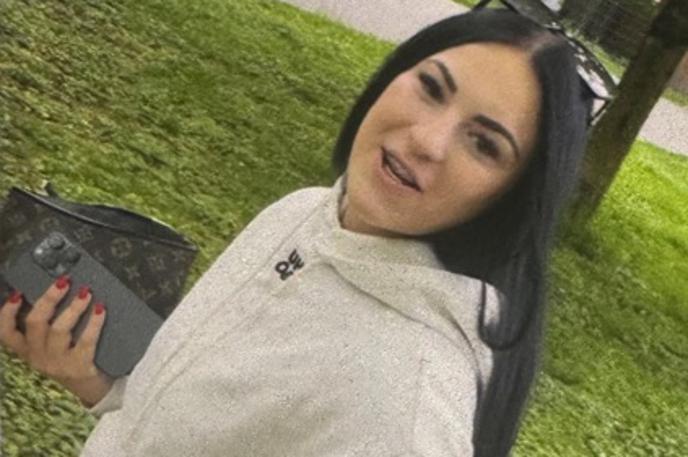 Pogrešana, Sara | Svojci pogrešajo mladoletno Saro iz Domžal. | Foto policija