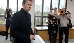 Bizarno: nekdanji nemški vratar obsojen zaradi napada z motorno žago