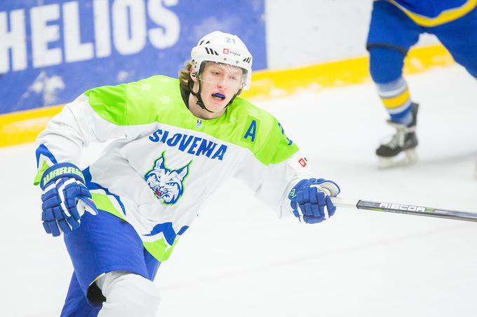 18-letnika, na seznamu slovenske reprezentance za OI se je znašel med rezervami, je junija lani na naboru lige NHL izbral prvak Pittsburgh Penguins. Drozg je delovanje trofejne hokejske organizacije spoznal poleti. | Foto: Žiga Zupan/Sportida