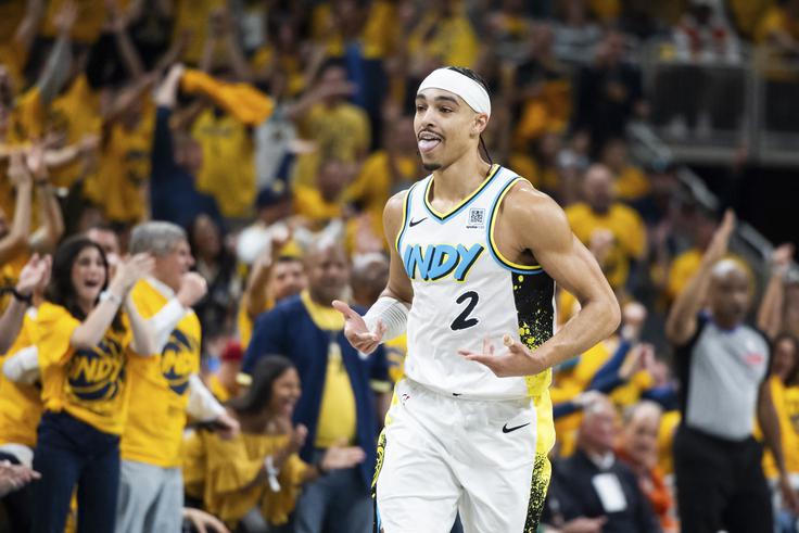 Andrew Nembhard je proti Milwaukeeju dosegel 17 točk. | Foto: Reuters