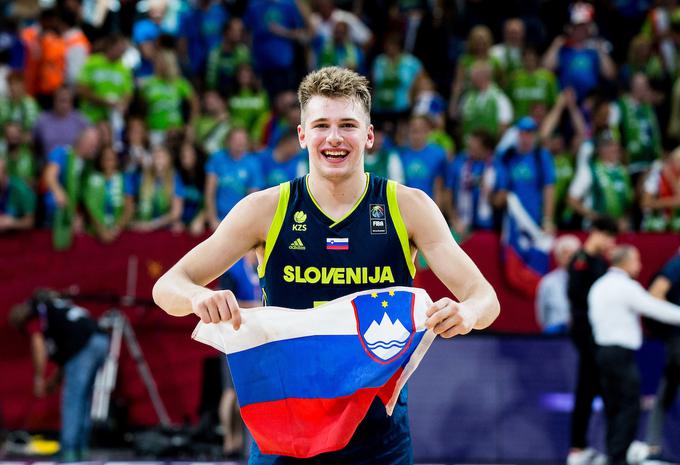 Nedavno evropsko prvenstvo je bilo le še en korak dokazovanja neizmernega talenta 18-letnega Dončića. | Foto: Sportida