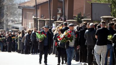 Število smrtnih žrtev požara v Kočanih naraslo na 62