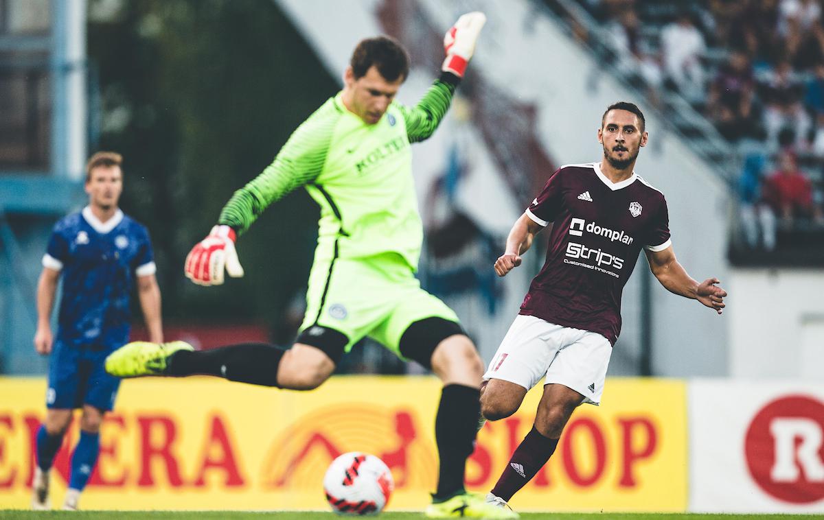 Triglav Dob | Roltek Dob je v petek zvečer pokvaril načrte vodilnemu Triglavu (1:0). | Foto Grega Valančič/Sportida