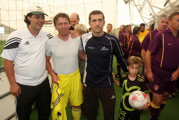Z Zlatkom Zahovićem, športnim direktorjem NK Maribor, in Marinkom Galićem, nekdanjim nogometašem na dobrodelnem nogometnem turnirju.  | Foto: Mediaspeed
